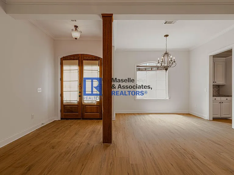 153 Hartfield Dr — Photo 8