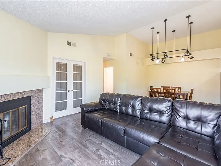 375 Stanford Ct #9 — Photo 9