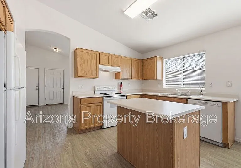 14823 W Redfield Rd — Photo 6