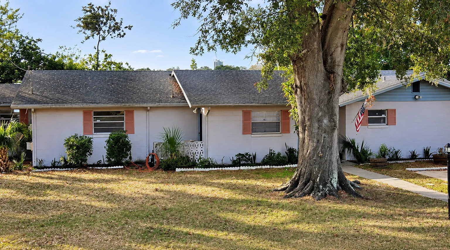 737 Lake Martha Dr NE — Photo 1