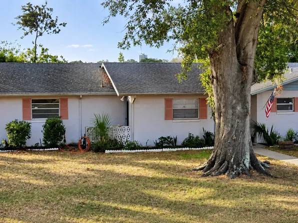 737 Lake Martha Dr NE, Winter Haven, FL 33881