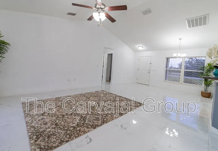 5107 SW 165th Street Rd — Photo 10