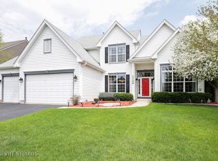 1759 Kings Gate Ln, Crystal Lake, IL 60014