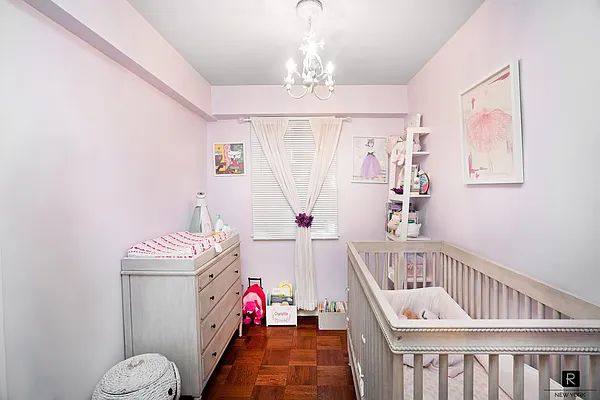 Sold by R New York | media 8
