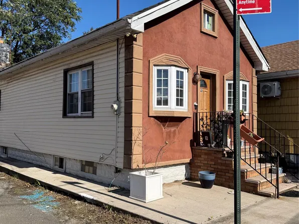 5 Matthews Place, Brooklyn, NY 11236