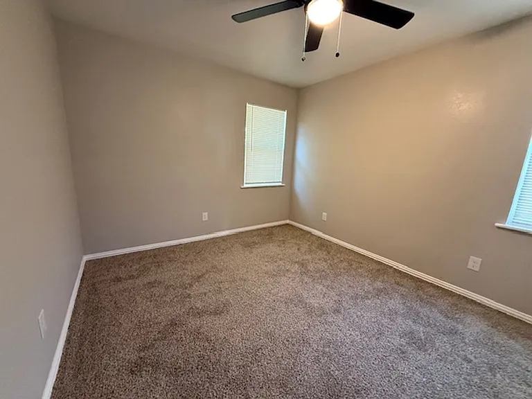 234 Clyde St — Photo 11
