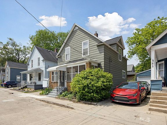 4th image of 315 Robey Pl SE