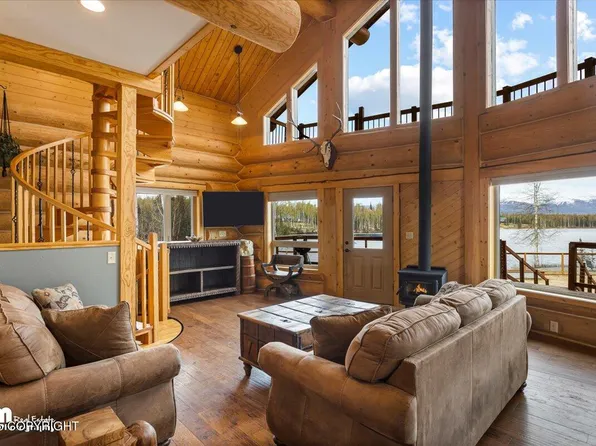 6521 W Fuller Lake Cir, Wasilla, AK 99623