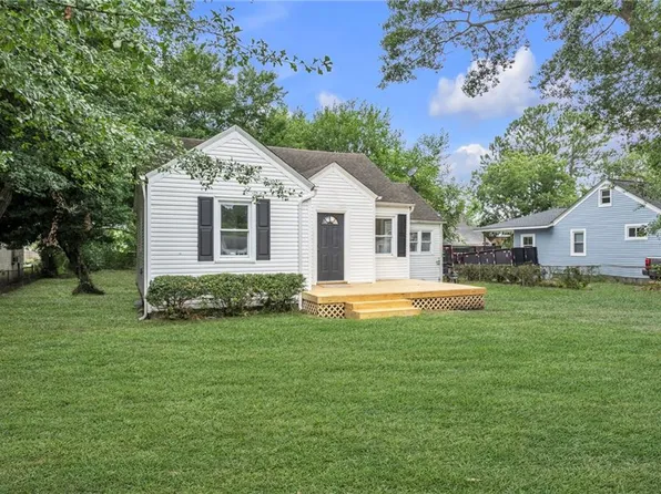 4006 Hamilton St, Chesapeake, VA 23324