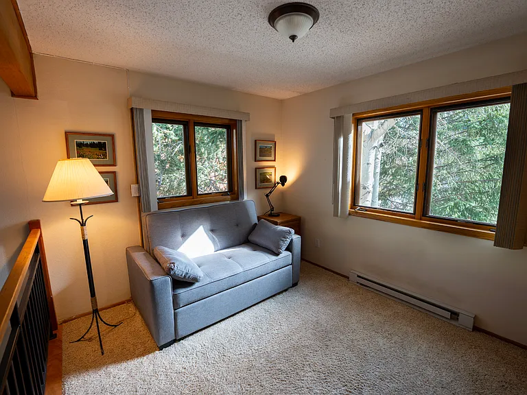 96 Hawn Dr — Photo 12