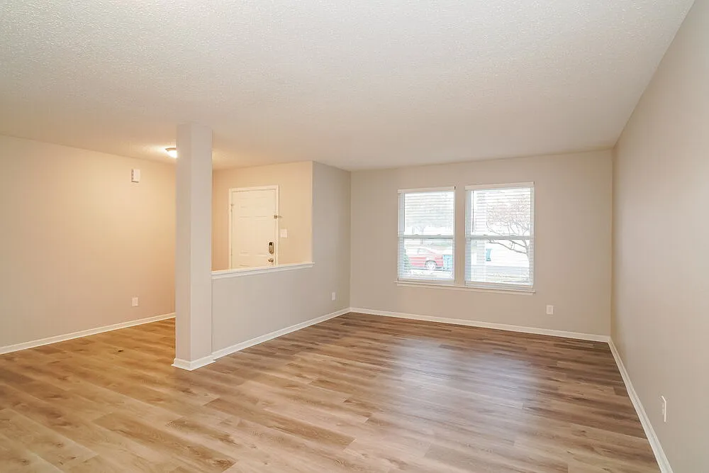 3 bed, 2.5 bath, 2863 sqft, $2,795 — Photo 4