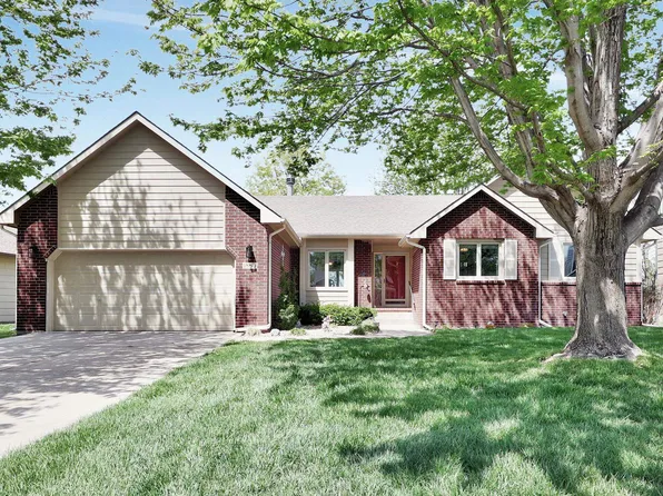 1880 N Lark Cir, Wichita, KS 67212