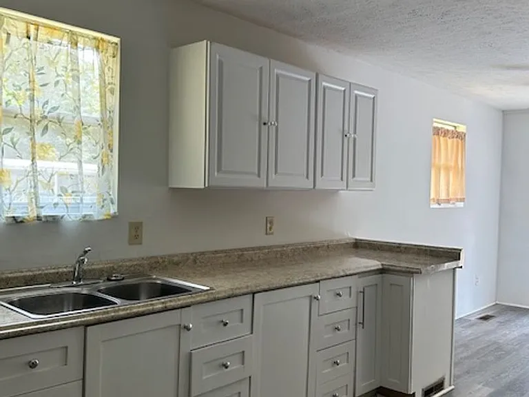 206 Marsh Oaks Dr — Photo 4