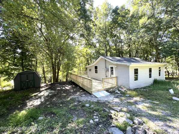 3105 Sassafrass Dr, East Stroudsburg, PA 18302
