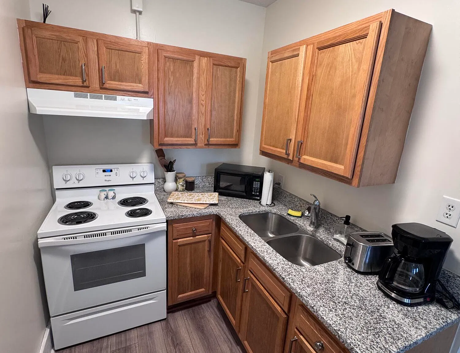 1113 Evans St — Photo 4