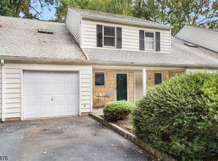 2219 North Ave APT 10, Scotch Plains, NJ 07076