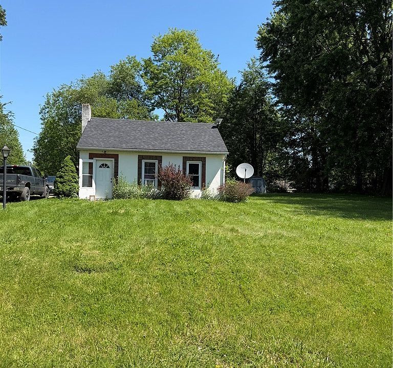 1st image of 465 2nd St SW