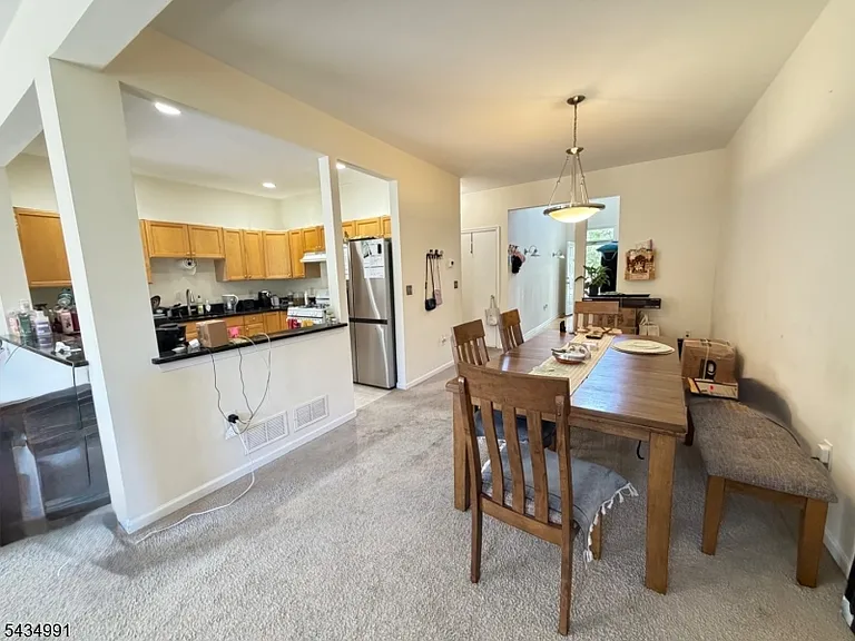 154 Springhill Dr — Photo 9
