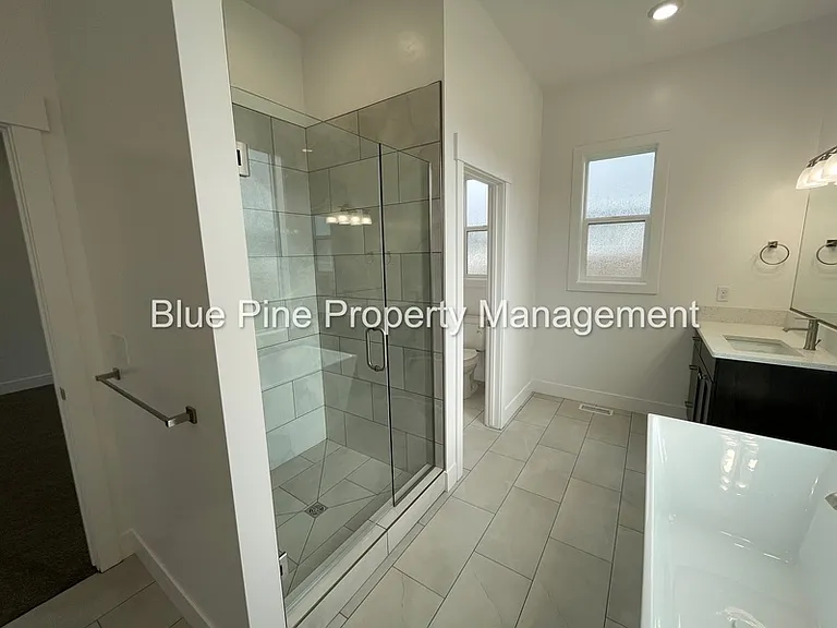 6047 Cedarwood Ln — Photo 16