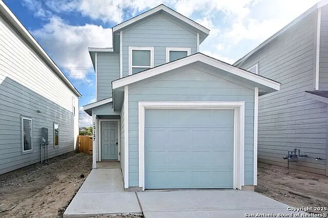 2 bed, 2.5 bath, 1013 sqft, $1,295 — Photo 1