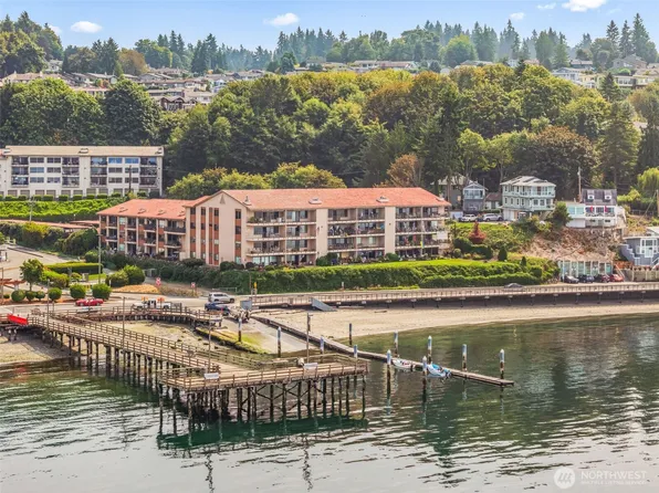 28303 sound view Drive S #404, Des Moines, WA 98198