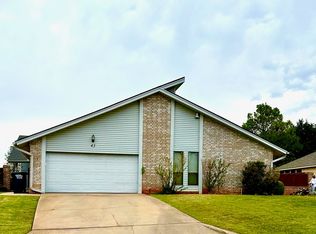 43 Crown Point, Shawnee, OK 74804