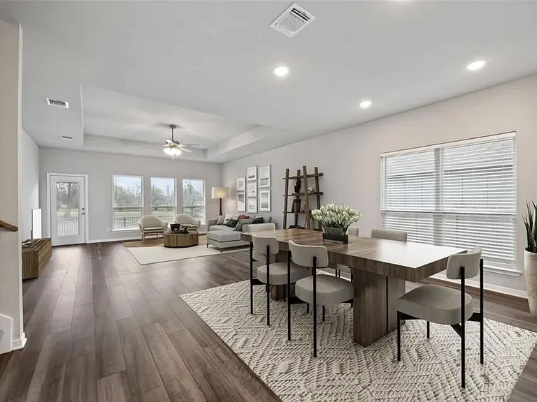 5211 Friars Loop — Photo 4