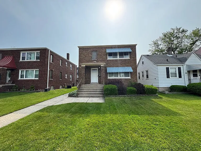 1421 Warwick Ave #2 — Photo 8