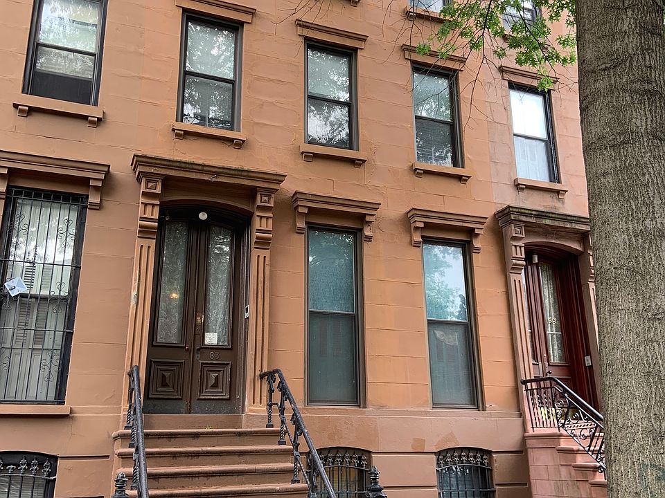 1st image of 83 Saint James Pl