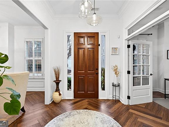 5th image of 180 Kendemere Pointe