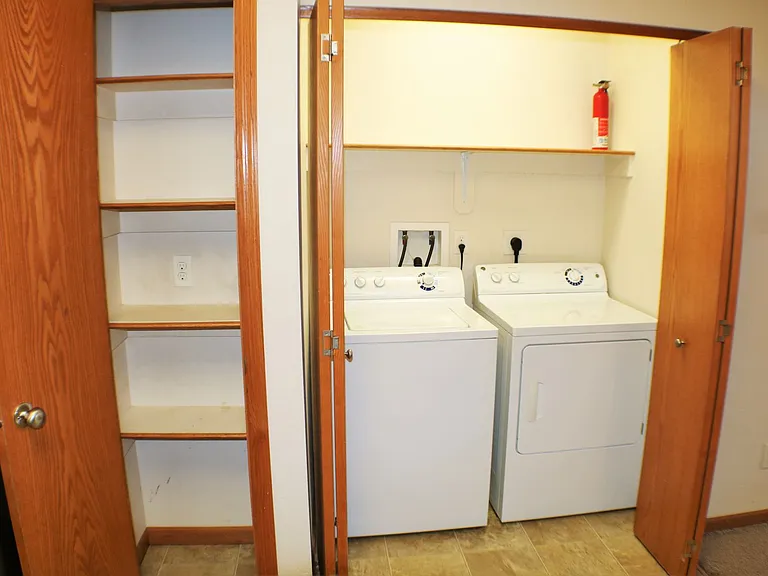 510 Pond View Drive — Photo 7