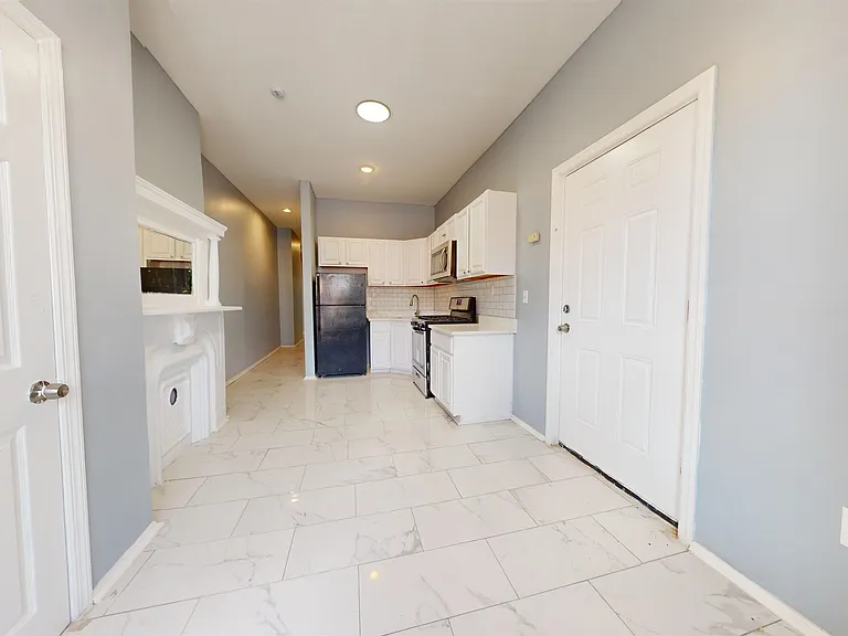 363 Forrest St #1 — Photo 6