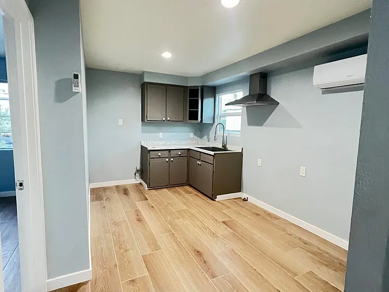 3851 Cimarron St — Photo 10