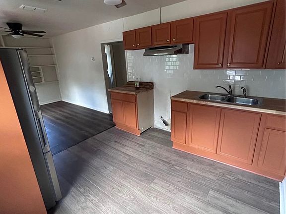 4th image of 5731 Mitchell Ct
