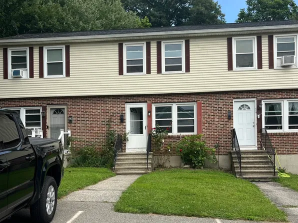 112 Border St #112, Northbridge, MA 01534