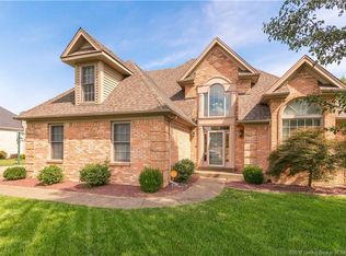 1007 Plum Ridge Dr, Sellersburg, IN 47172