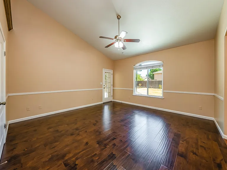 5857 W Millbrae Ave — Photo 25