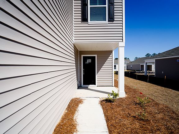 4th image of 112 Red Admiral Ln