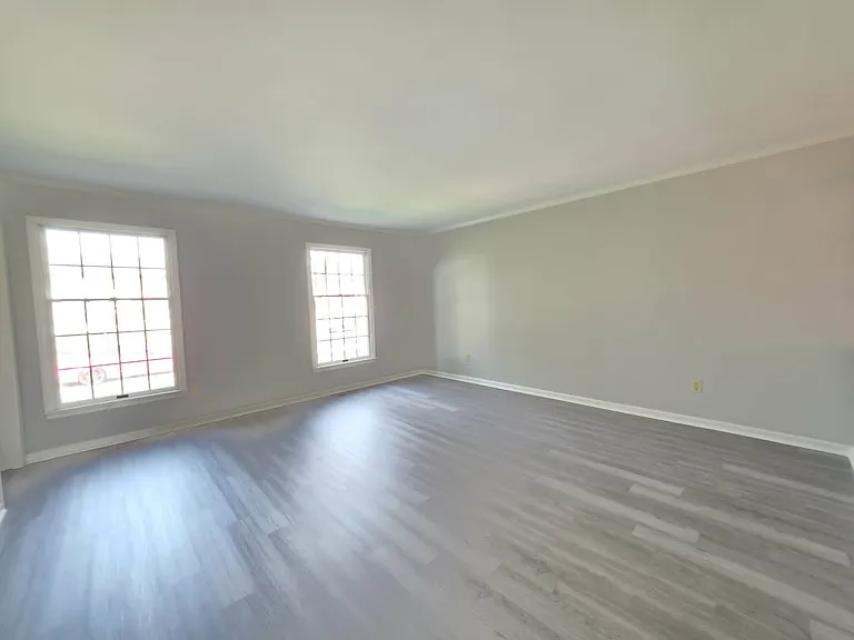 830 Larch Way #1 — Photo 12