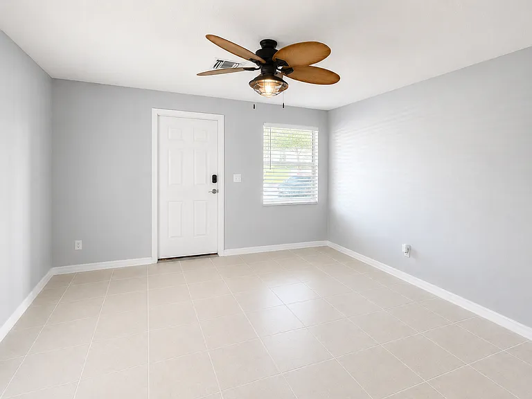 2478 NW Holiday Ct — Photo 7