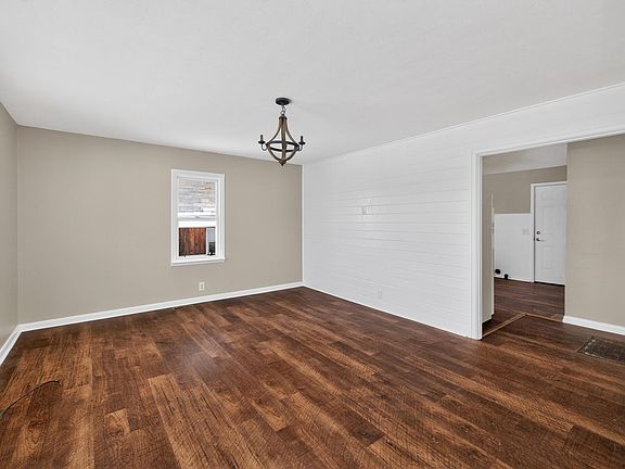 5th image of 102 Circle Dr