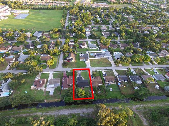 4th image of 4775 Canal Dr