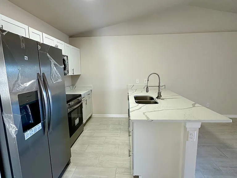 3819 SW 9th Ave #3819 — Photo 16