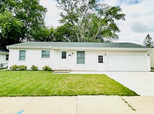 1430 E Coolidge Ave, Appleton, WI 54915