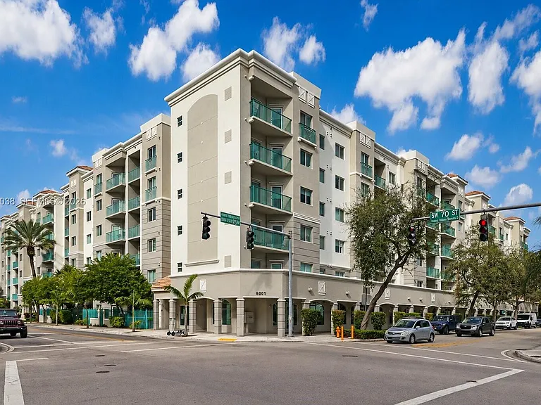 6001 SW 70th St #108 — Photo 17