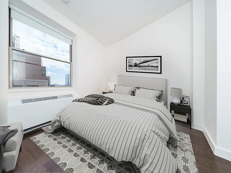 116 John St #2704 — Photo 5