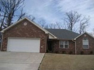 2 Watt Ln, Bella Vista, AR 72715