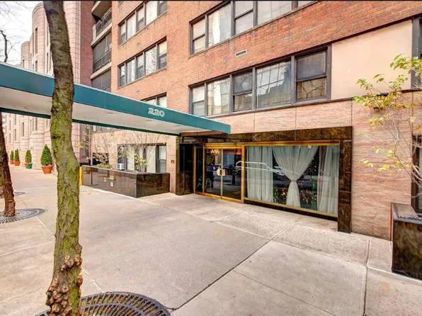 220 East 67th Street image 6 of 6