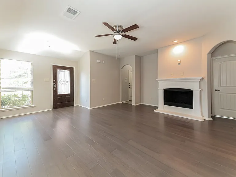 8905 Tenderfoot Ln — Photo 5