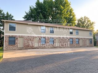 602 4th Ave APT 3, Conway, AR 72032